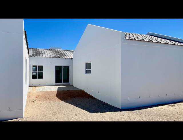 3 BEDROOM HOUSE FOR SALE IN ATLANTIC SANDS PRIVATE ESTATE
